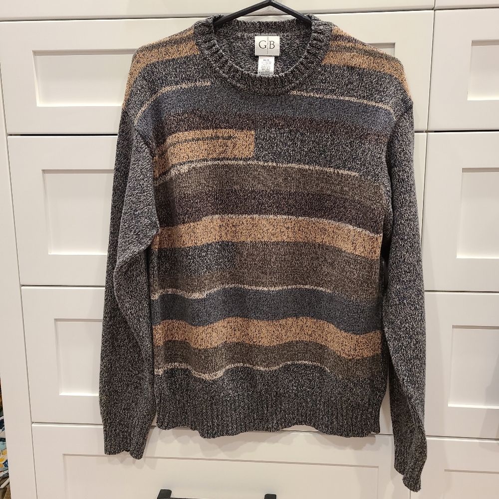 GB knitted sweater